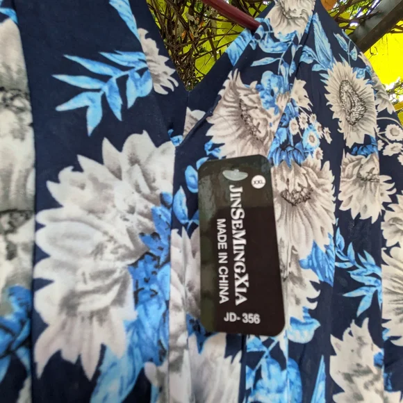 Floral Maxi Dress in Blue and White - Picture 4 of 7